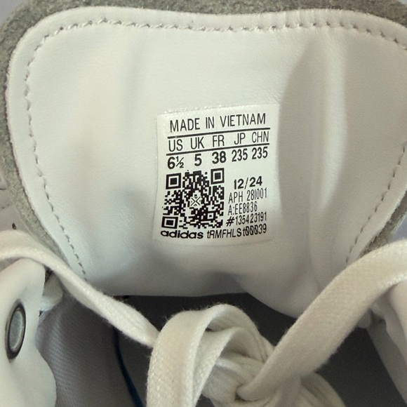 NWT Adidas Stan Smith White with Gold Heel Sneakers Size 6.5 - Picture 9 of 16